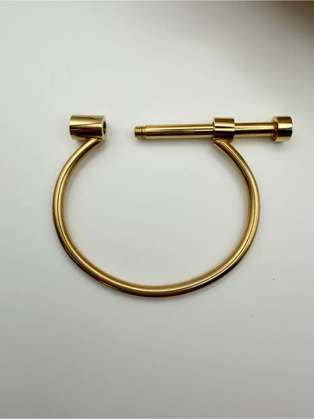 Gold-Tone Minimalist Screw Bar Bangle Bracelet | 6.5